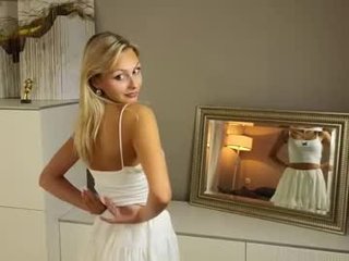 darlinechapel teen cam babe wants to be fucked online as hard as possible