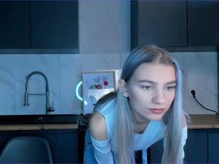 lilianheap teen cam babe wants to be fucked online as hard as possible