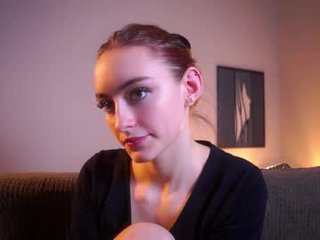 secrethustle sex cam with a horny cute cam girl that's also incredibly naughty