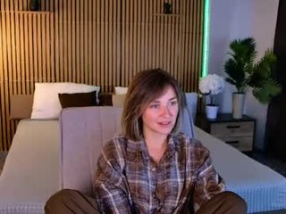 cutemirage milf cam whore live sex in the chatroom