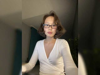 adadollll petite asian cam girl in dirty live sex show