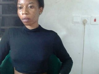 juicyxpussy hot ebony cam babe filmed this video for me