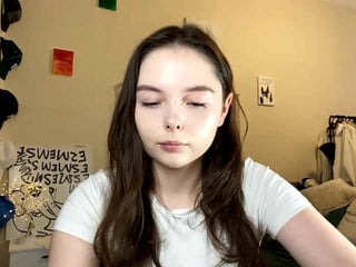 lizapefferman teen cam babe wants to be fucked online as hard as possible