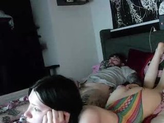xltraviolex cam babe with small tits offer their holes for hot live sex