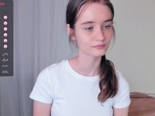 marionfuuller sex cam with a horny cute cam girl that's also incredibly naughty