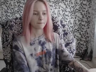 cathell teen cam babe wants to be fucked online as hard as possible