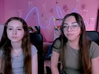 rebecca_smile_ cam girl in beautiful lingerie girl shows off her pussy on camera