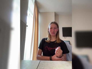 effecteyes00 blonde cam girl with hairy pussy