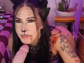 korolovaa latina cam babe sucking cock and then taking it in her cunt