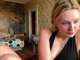 mellisahellerman teen cam babe wants to be fucked online as hard as possible