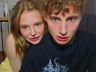 shiller22 cumshow with beautiful webcam couple online
