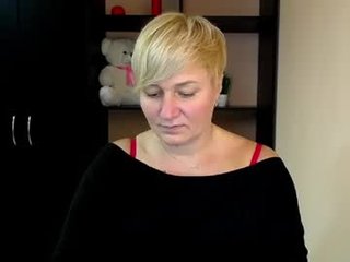 oliviaoskar_ cam babe with big tits in private live sex show