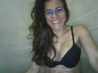 anaeliz latina cam babe brings live sex to him online