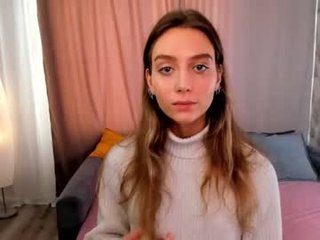 lizbethcoll teen cam babe wants to be fucked online as hard as possible