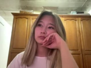karissagius petite asian cam girl in dirty live sex show