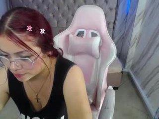 ambar72_b cam babe with big tits loves live foot fetish
