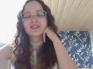 johnieperretti sex cam with a horny cute cam girl that's also incredibly naughty