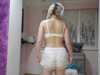 purrflicker blonde teen cam babe plays with her tight asshole