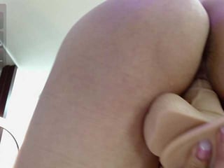 maghenta latina cam babe brings live sex to him online
