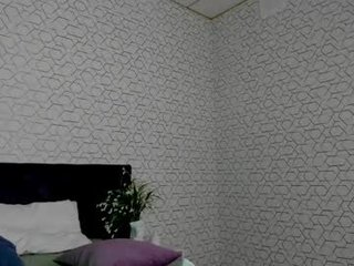 scarle_whisper english cam girl with hairy pussy wants showing dirty live sex