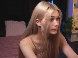 white_godness teen cam babe wants to be fucked online as hard as possible