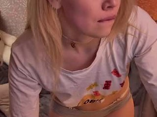 scarletmarney sex cam with a horny cute cam girl that's also incredibly naughty