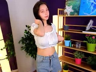 skyemcguire cam babe with big tits in private live sex show