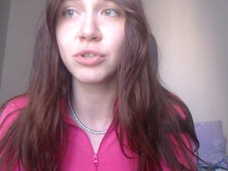 pizzahubb english cam girl with hairy pussy wants showing dirty live sex