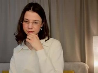 serinazele petite asian cam girl in dirty live sex show