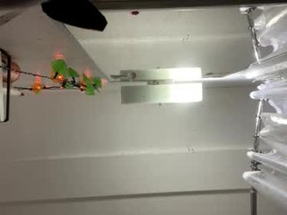 hazey_roze cam babe with big tits in private live sex show