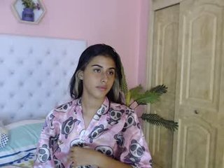mazikeen_18 cam babe with big tits in private live sex show