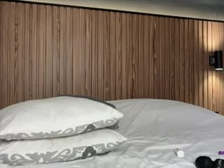 sary_hott1 cam babe with small tits offer their holes for hot live sex