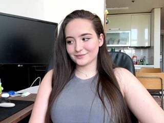 emillycarte teen cam babe offers her round asshole for deep penetration