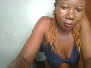 golden-brownie hot ebony cam babe filmed this video for me