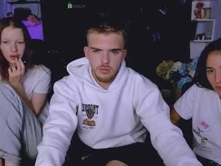 khloebeauty redhead cam babe enjoys great live sex for more experience