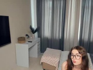 shadednight cam babe with big tits in private live sex show