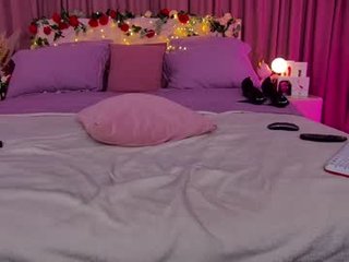 cosmic_sia cumshow with cam girl in live fetish action