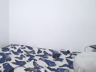 sweet_laraaa cam babe with big tits gets her hairy pussy fucked in all positions