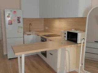 toralola cam babe with small tits offer their holes for hot live sex