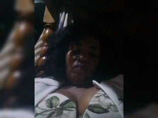 rajeanne ebony cam girl loves her hairy pussy in the chatroom