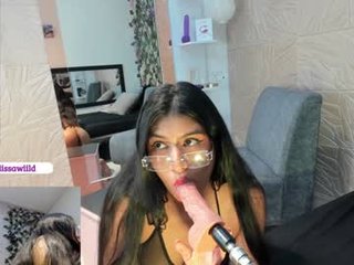 lissawild_ cam girl wants deep penetration from fucking mashine