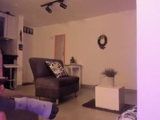 chloe_johnson_1 cumshow with beautiful webcam couple online