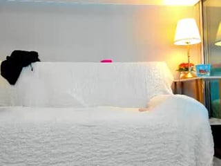 tinabell22 cam girl in beautiful stockings in the chatroom